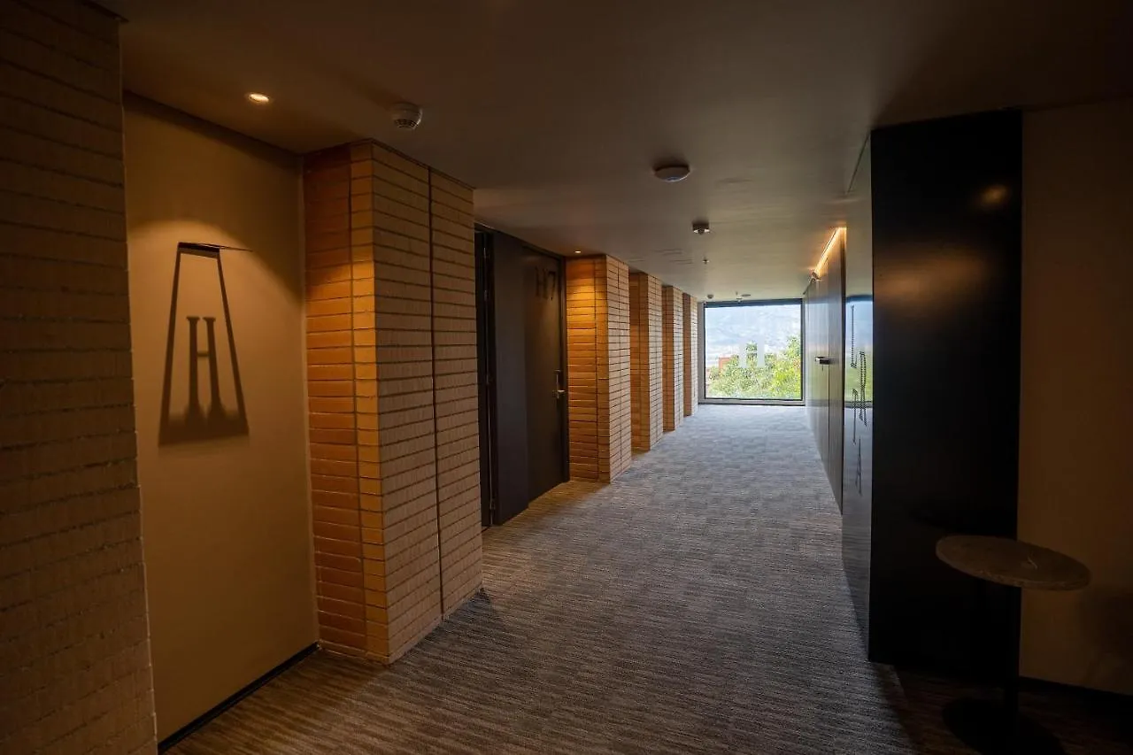 מדיין Lettera Hotel