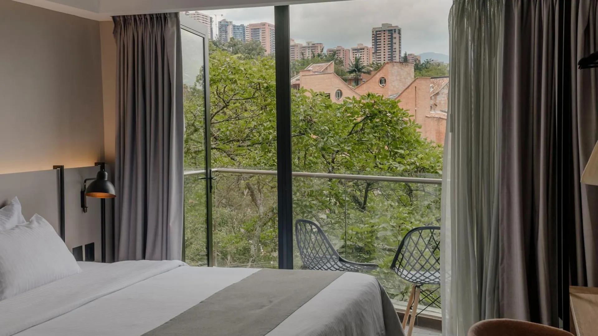 מדיין Lettera Hotel