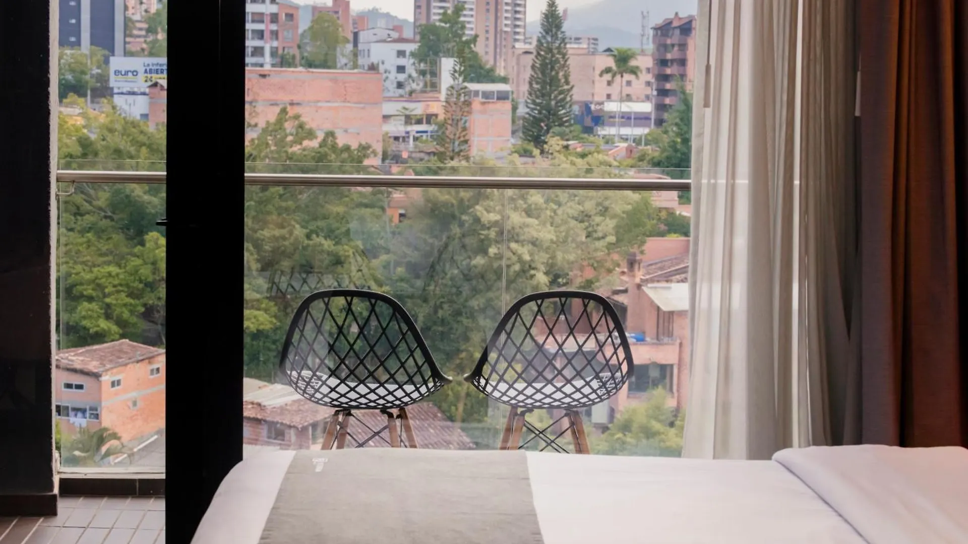 מדיין Lettera Hotel