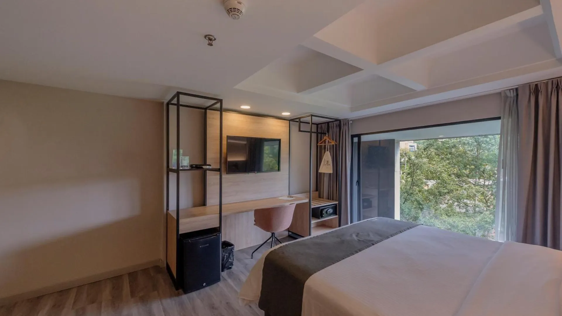 Lettera Hotel Medellin Colombia